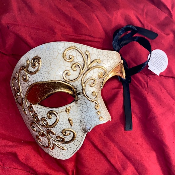 Masquerade mask - Picture 1 of 3